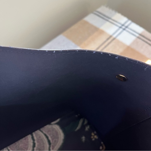 Tory Burch Kensington Square Tote - Picture 7 of 8